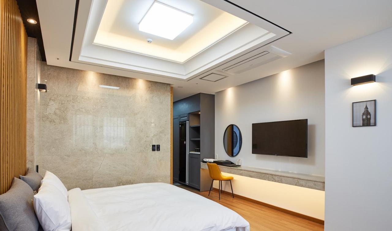 Noble Stay Hotel Gwangju Metropolitan City Екстер'єр фото