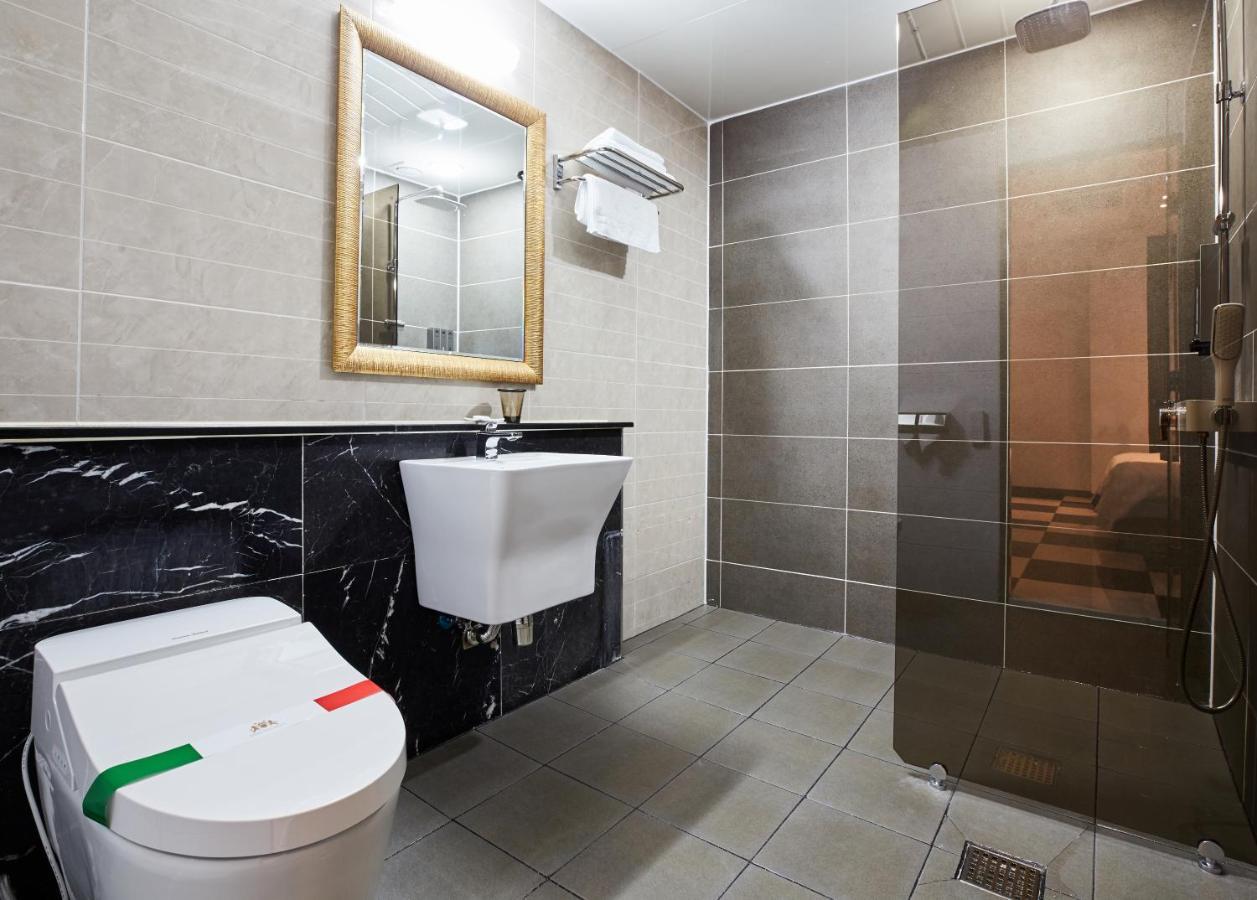 Noble Stay Hotel Gwangju Metropolitan City Екстер'єр фото