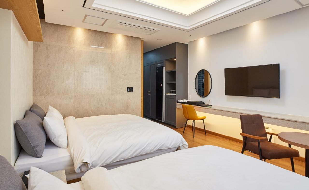 Noble Stay Hotel Gwangju Metropolitan City Екстер'єр фото